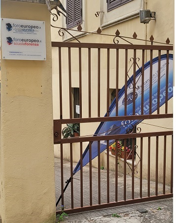 ingresso cortile